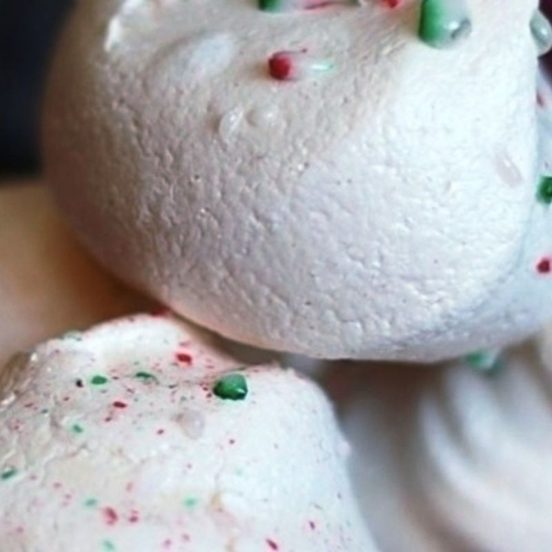 Peppermint Meringues